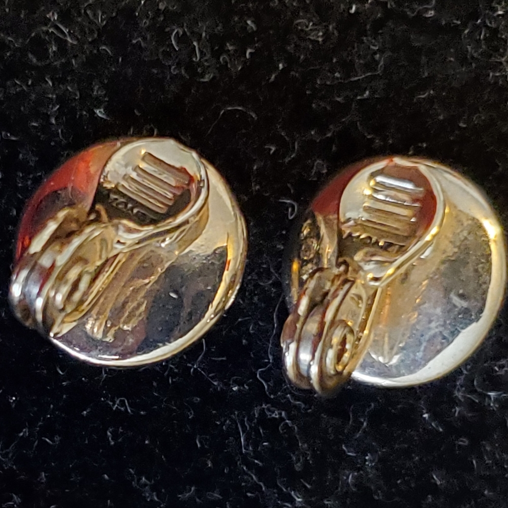 Monet goldtone round clip-on earrings with faux diamonds - Picture 3 of 9